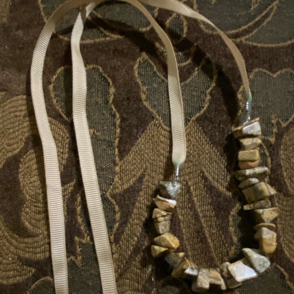 Choker - Picture 2 of 4